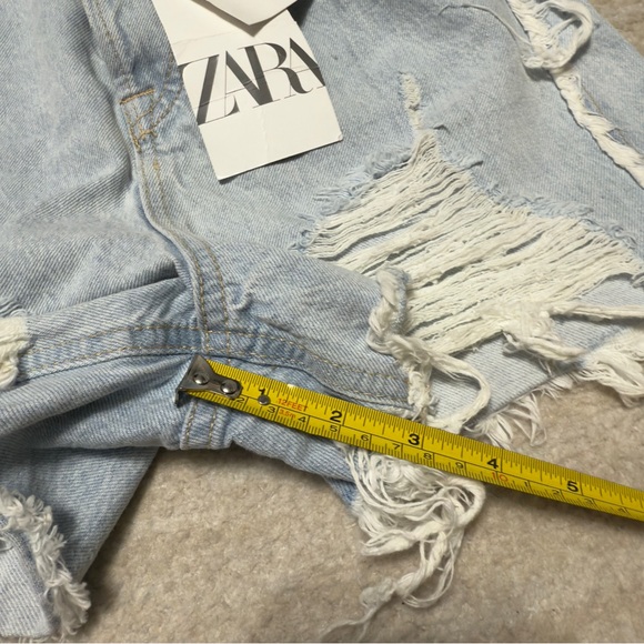 Zara Denim Shorts Womens Size 4 High Rise Light Wash Distressed Cut Off Fray Hem - Picture 5 of 9